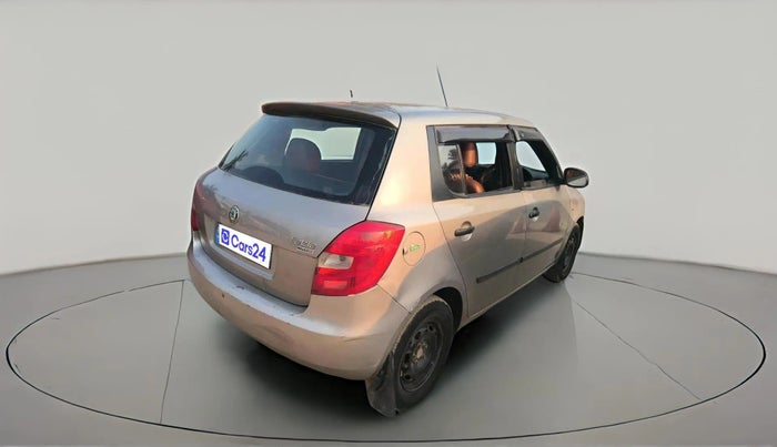 2011 Skoda Fabia ACTIVE PLUS 1.2 MPI, CNG, Manual, 2,17,085 km, exterior