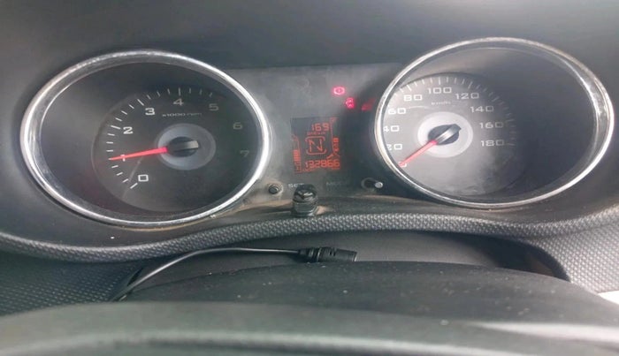 2016 Mahindra TUV300 T8, Diesel, Manual, 1,32,866 km, interior