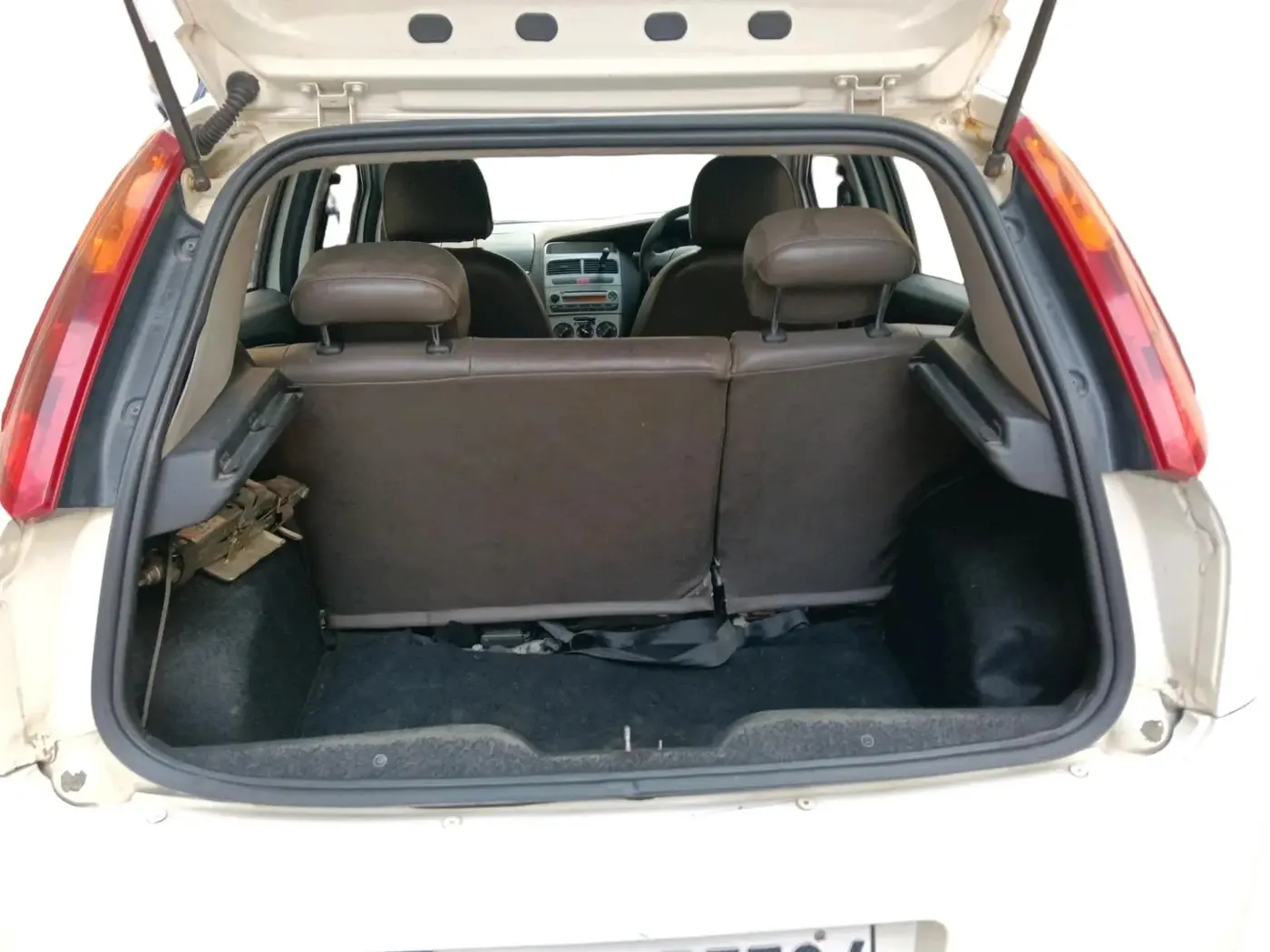 2011 Fiat Grand Punto Emotion 1.3, Diesel, Manual, 87,009 km, exterior
