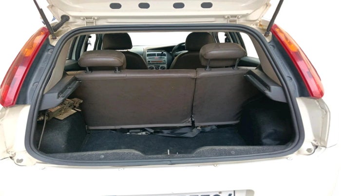 2011 Fiat Grand Punto Emotion 1.3, Diesel, Manual, 87,009 km, exterior