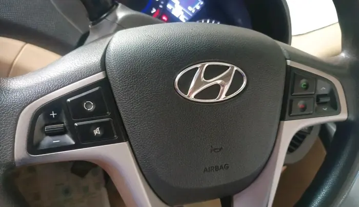 2013 Hyundai Verna FLUIDIC 1.6 VTVT EX, Petrol, Manual, 92,213 km, interior