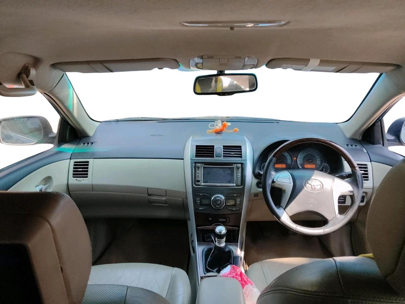 2012 Toyota Corolla Altis GL PETROL, Petrol, Manual, 1,18,758 km, interior