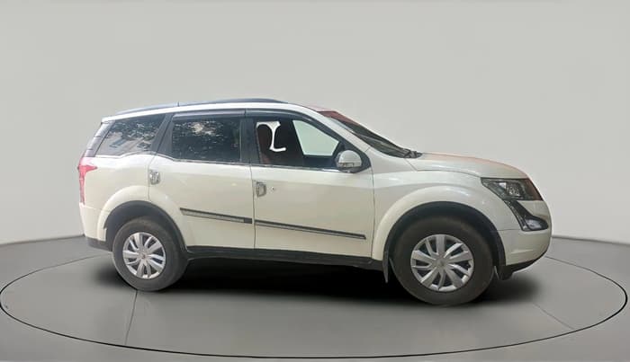 2015 Mahindra XUV500 W6, Diesel, Manual, 99,845 km, exterior