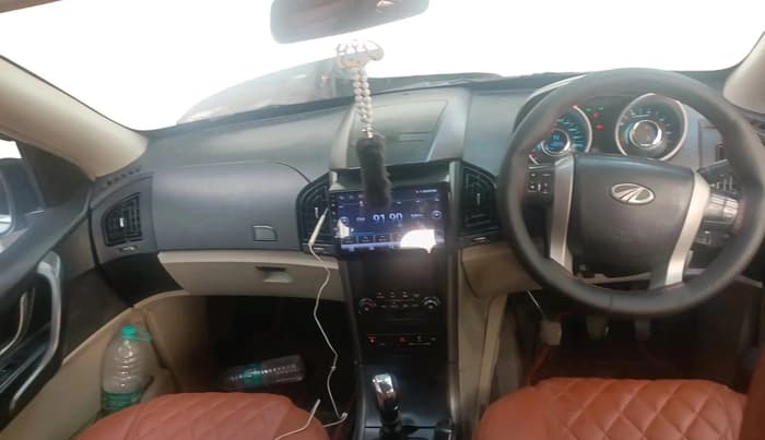 2015 Mahindra XUV500 W6, Diesel, Manual, 99,845 km, interior