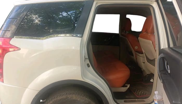 2015 Mahindra XUV500 W6, Diesel, Manual, 99,845 km, interior