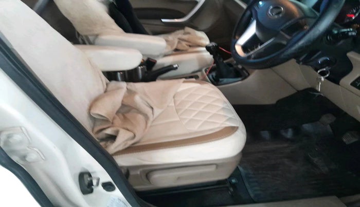 2016 Mahindra TUV300 T8, Diesel, Manual, 1,58,431 km, interior