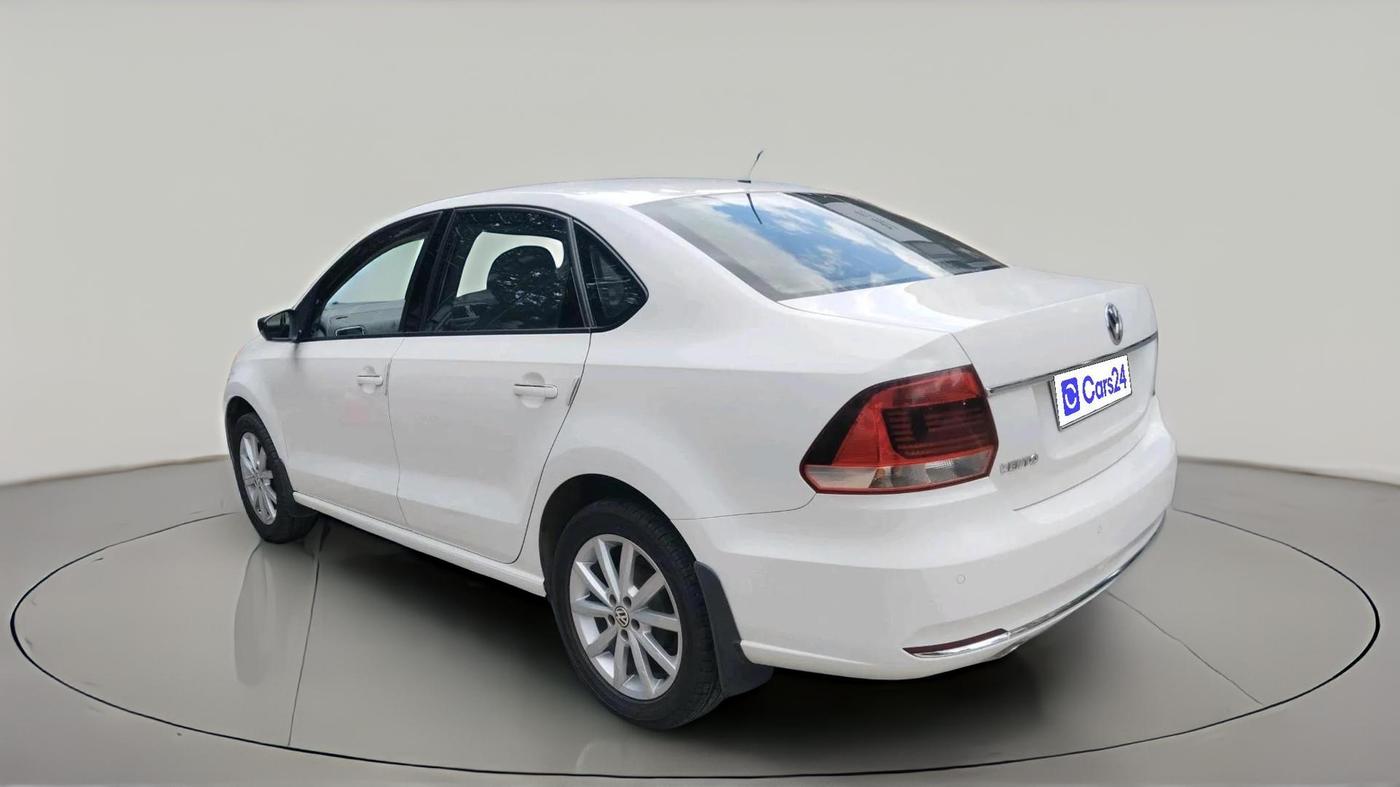 2017 Volkswagen Vento HIGHLINE PETROL AT, Petrol, Automatic, 77,100 km, exterior