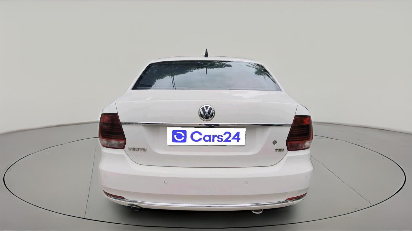 2017 Volkswagen Vento HIGHLINE PETROL AT, Petrol, Automatic, 77,100 km, exterior