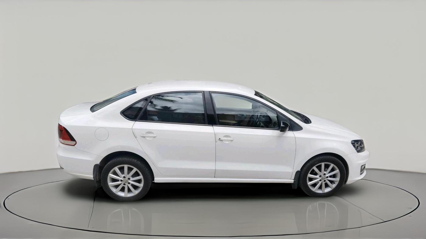 2017 Volkswagen Vento HIGHLINE PETROL AT, Petrol, Automatic, 77,100 km, exterior