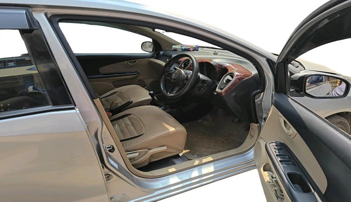 2014 Honda Mobilio 1.5L I-VTEC V, Petrol, Manual, 1,10,089 km, interior