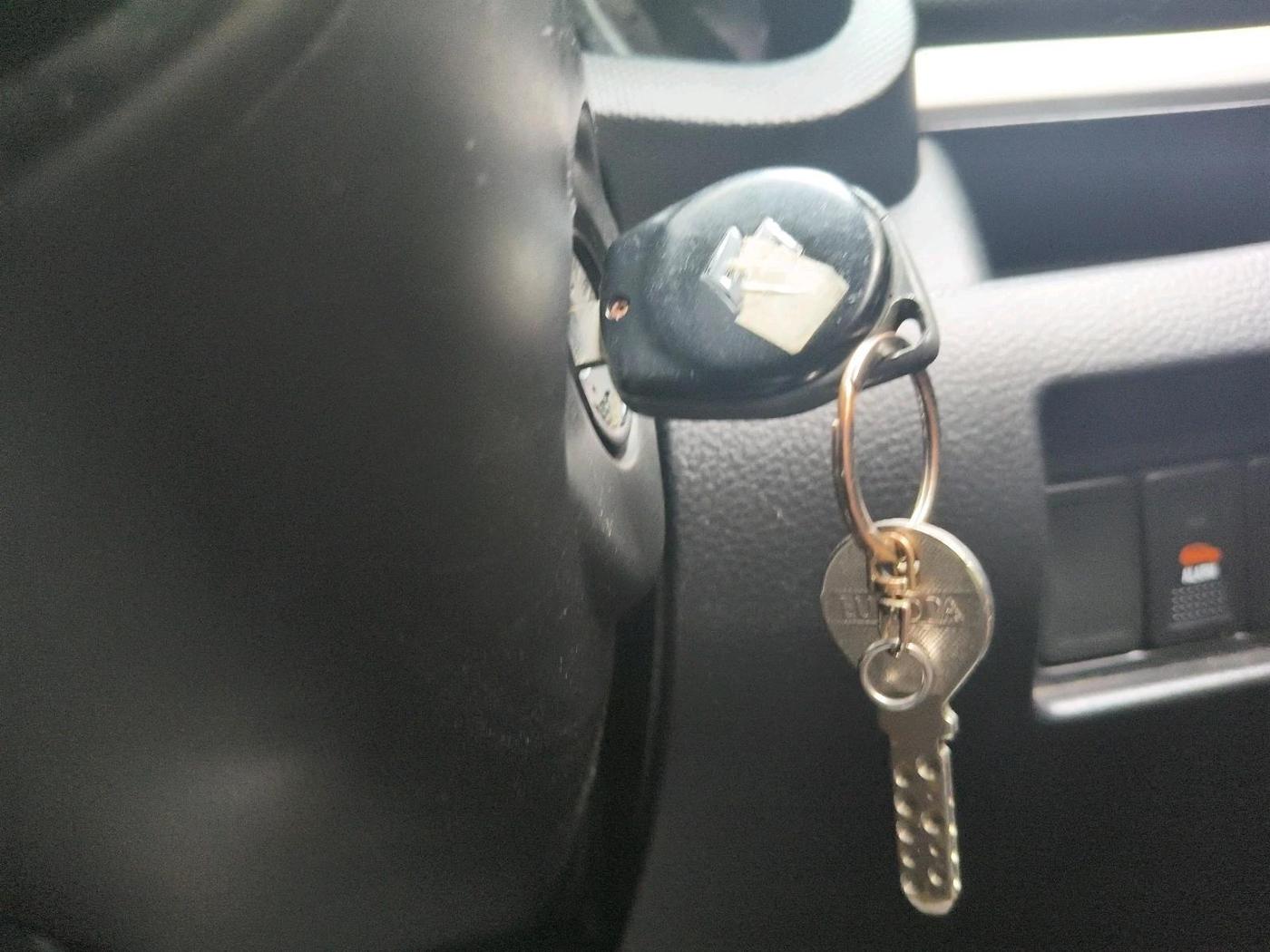 2013 Maruti Swift Dzire VXI, Petrol, Manual, 89,998 km, interior