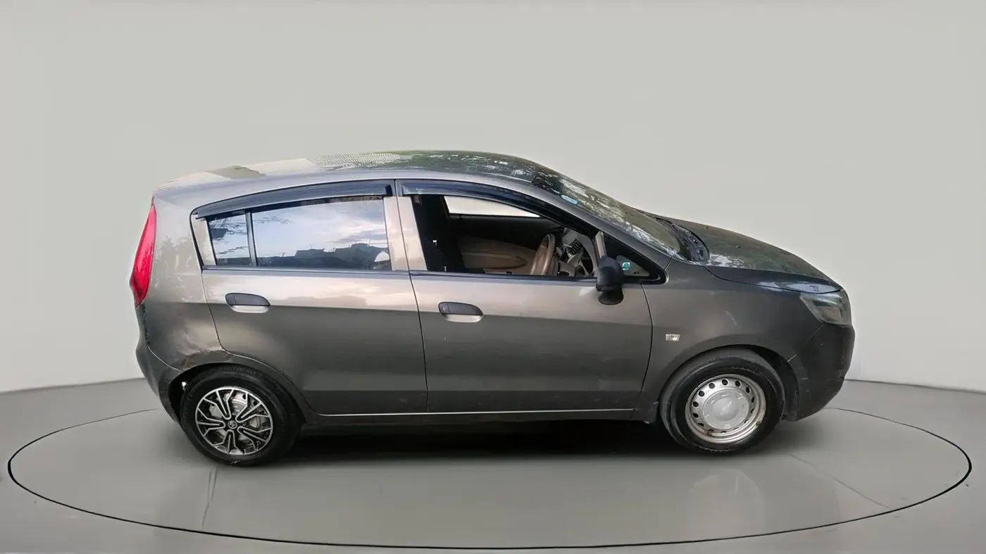 2013 Chevrolet Sail UVA 1.2 BASE, Petrol, Manual, 1,07,003 km, exterior