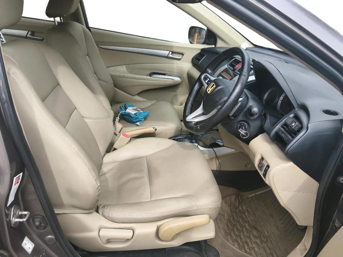 2011 Honda City 1.5L I-VTEC V AT, CNG, Automatic, 1,60,853 km, interior