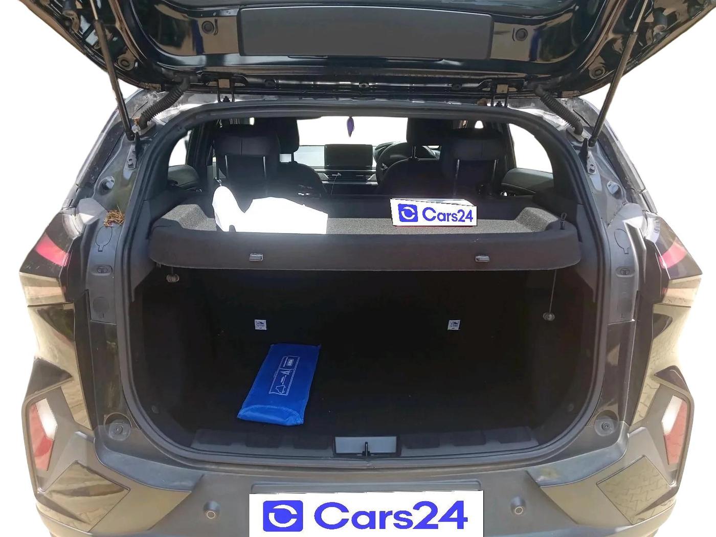 2024 Tata NEXON Creative Plus 1.2 Revotron 7DCA Dark Edition, Petrol, Automatic, 7,671 km, exterior