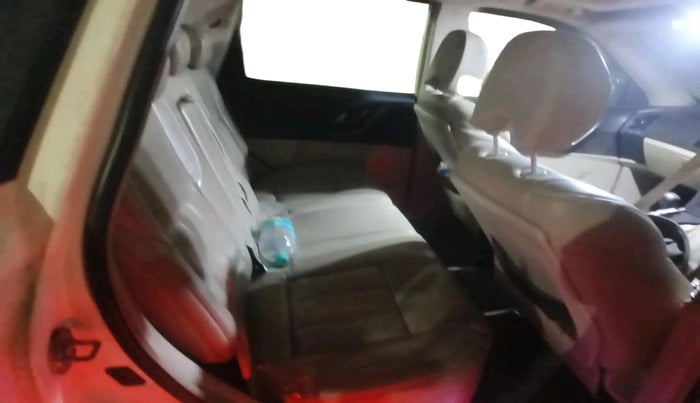 2015 Mahindra XUV500 W10, Diesel, Manual, 99,927 km, interior