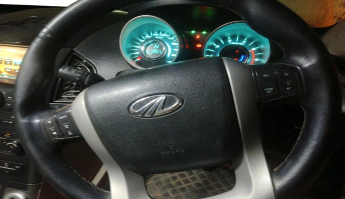 2015 Mahindra XUV500 W10, Diesel, Manual, 99,927 km, interior