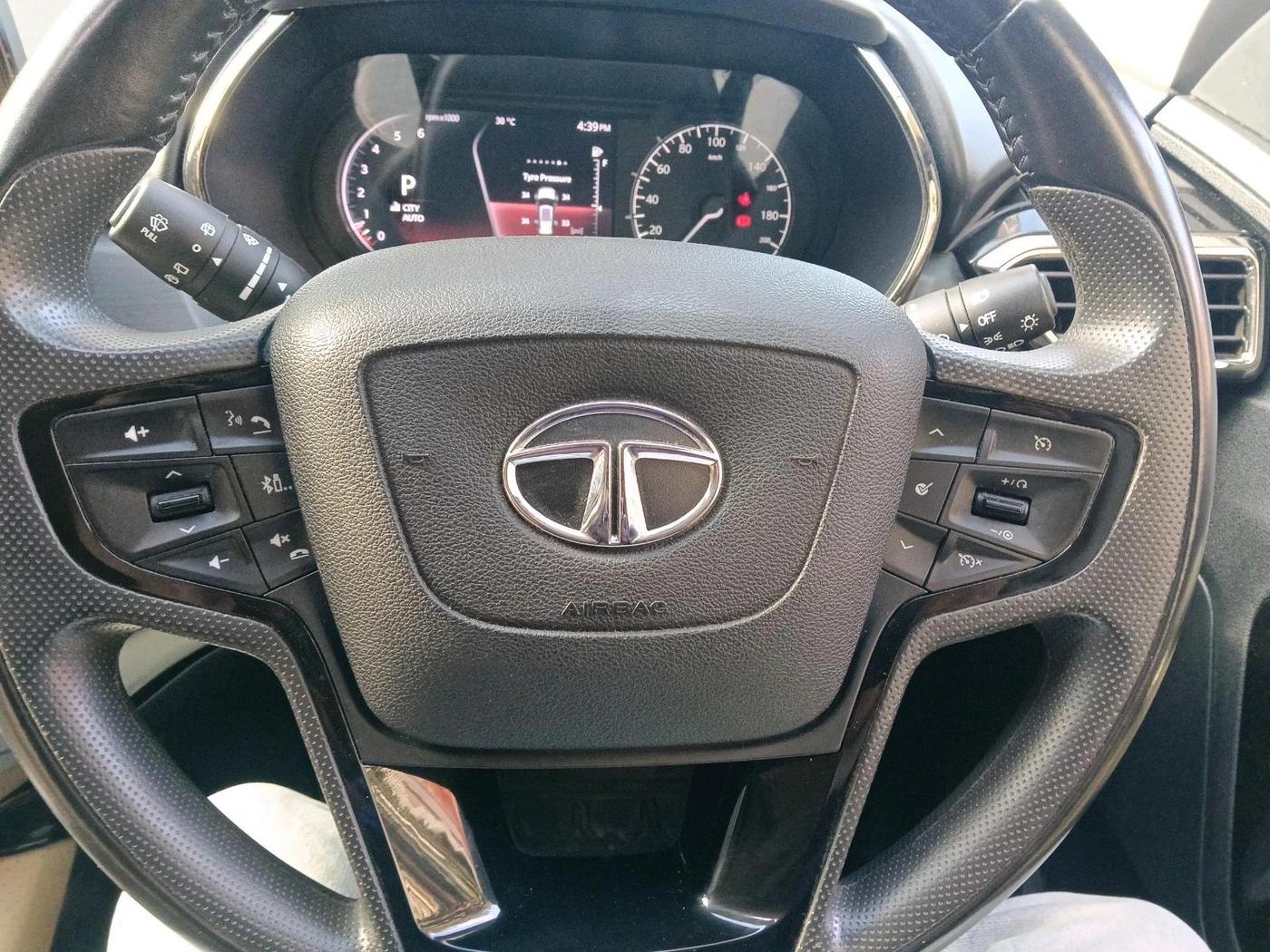 2021 Tata Safari XZA PLUS, Diesel, Automatic, 42,389 km, interior