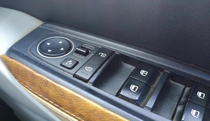 2022 KIA SONET HTX ANNIVERSARY EDITION 1.5, Diesel, Manual, 90,859 km, interior