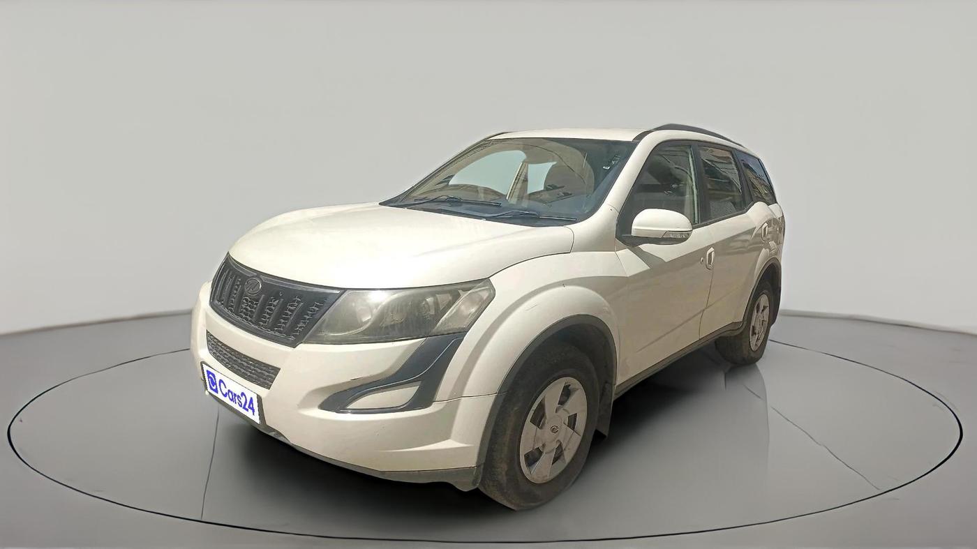 2015 Mahindra XUV500 W6, Diesel, Manual, 62,607 km, exterior