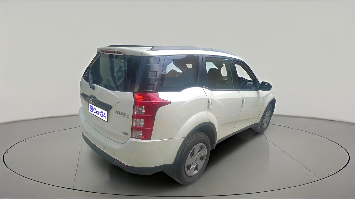 2015 Mahindra XUV500 W6, Diesel, Manual, 62,607 km, exterior