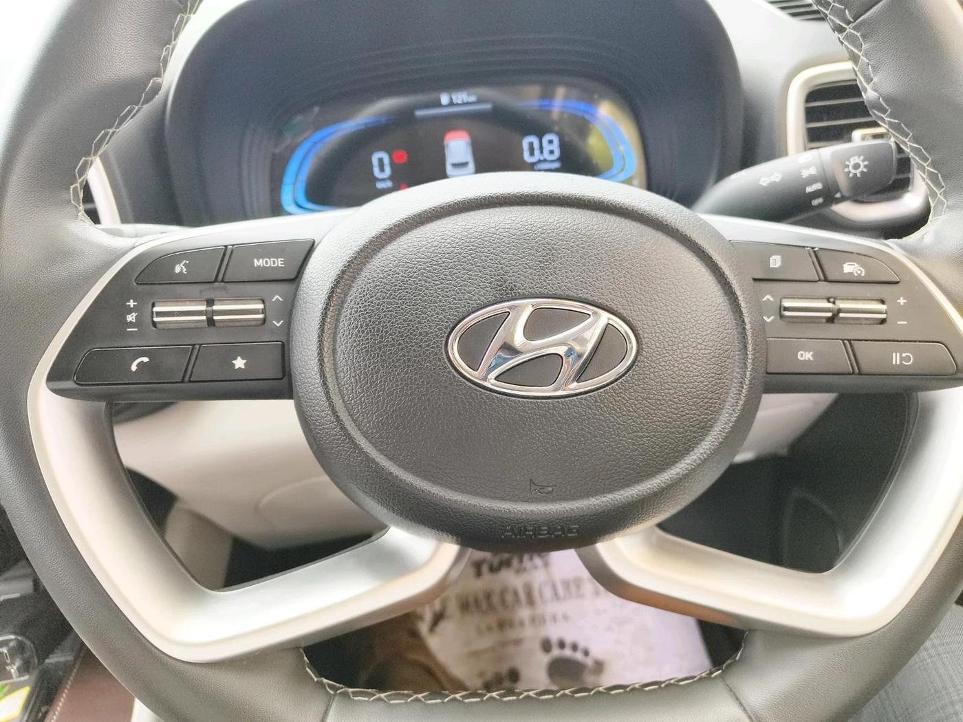 2025 Hyundai VENUE SX 1.5 CRDI, Diesel, Manual, 6,760 km, interior