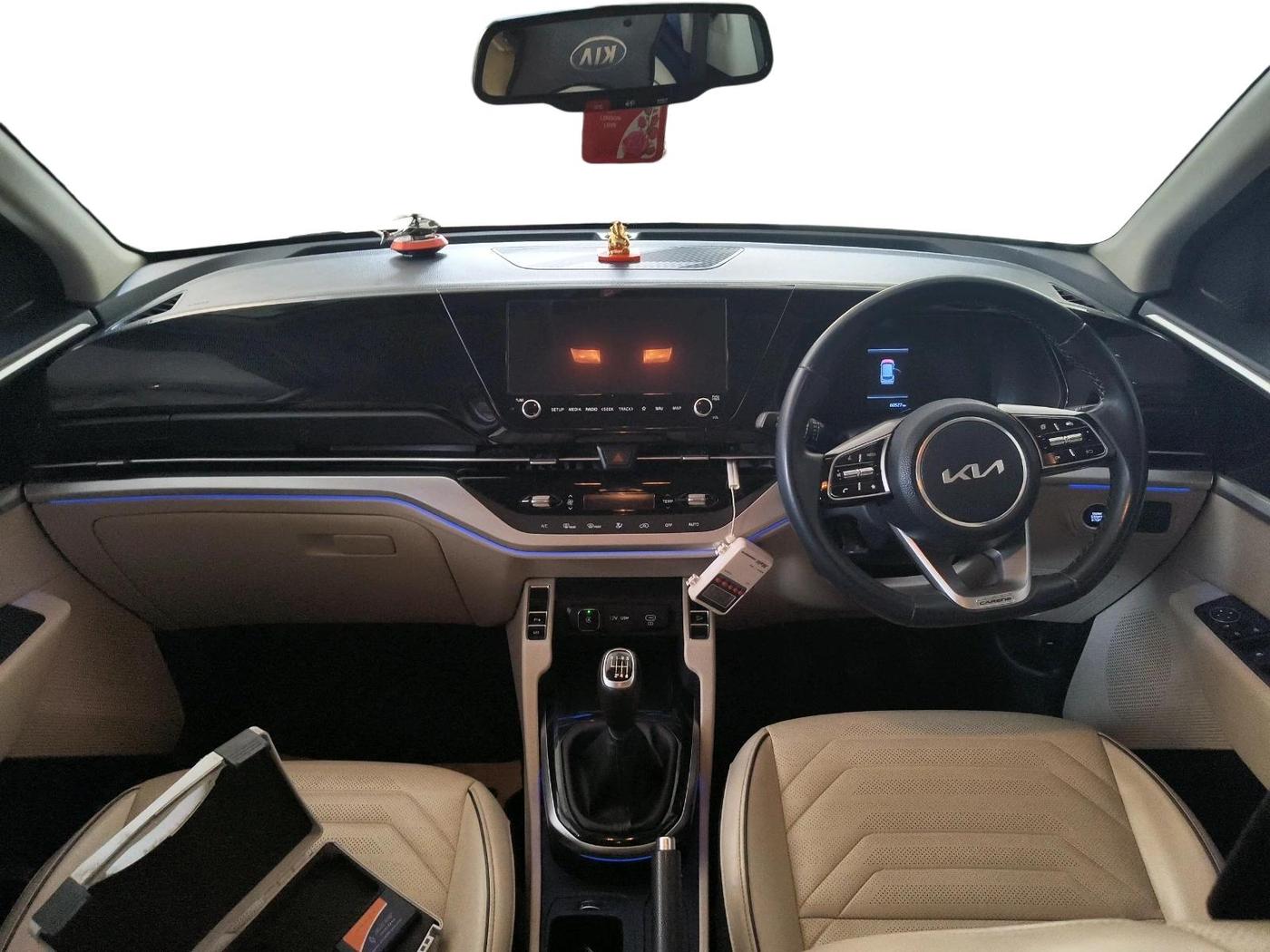 2022 KIA CARENS LUXURY 1.5 DIESEL 7 STR, Diesel, Manual, 60,527 km, interior