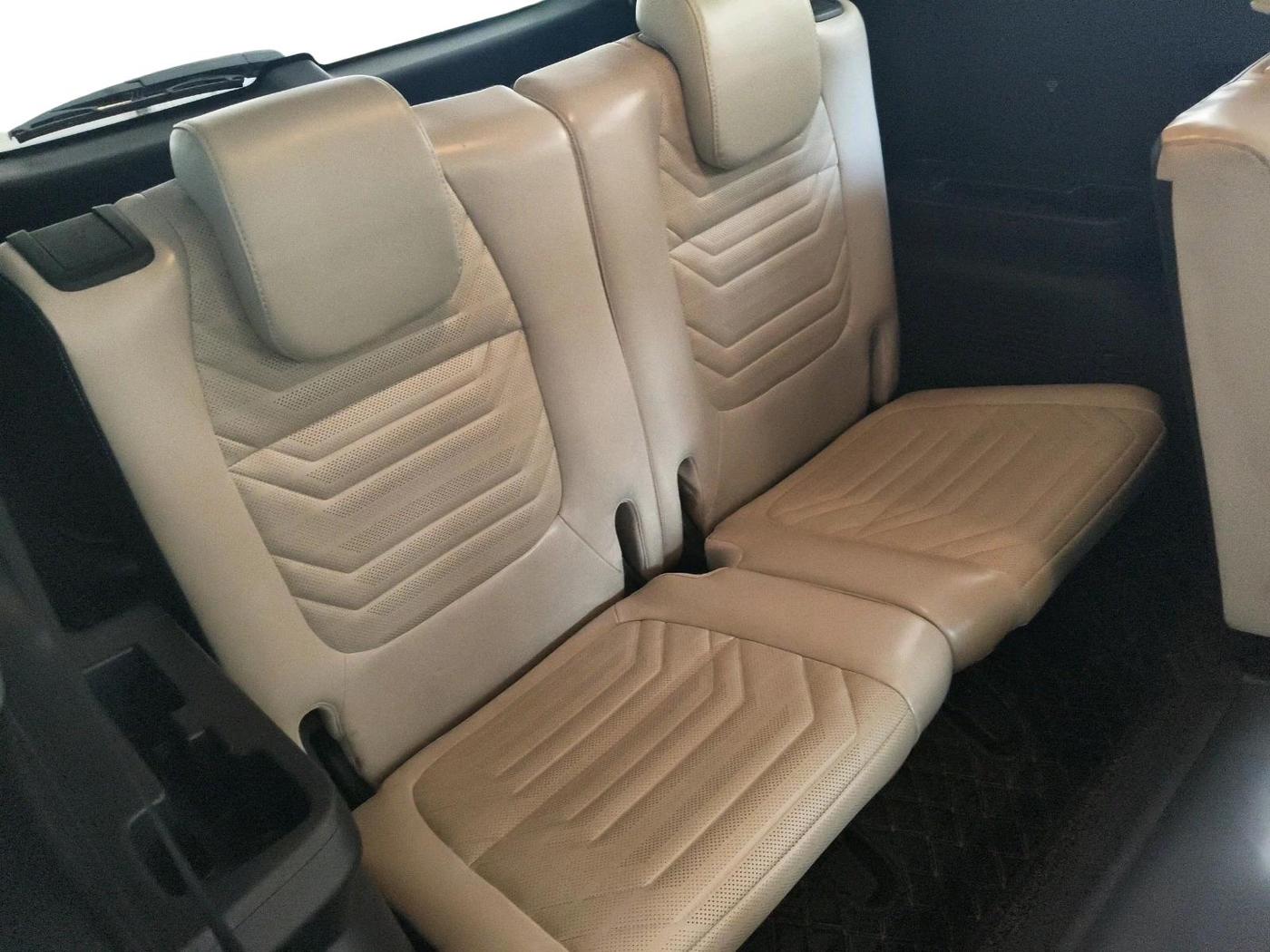 2022 KIA CARENS LUXURY 1.5 DIESEL 7 STR, Diesel, Manual, 60,527 km, interior