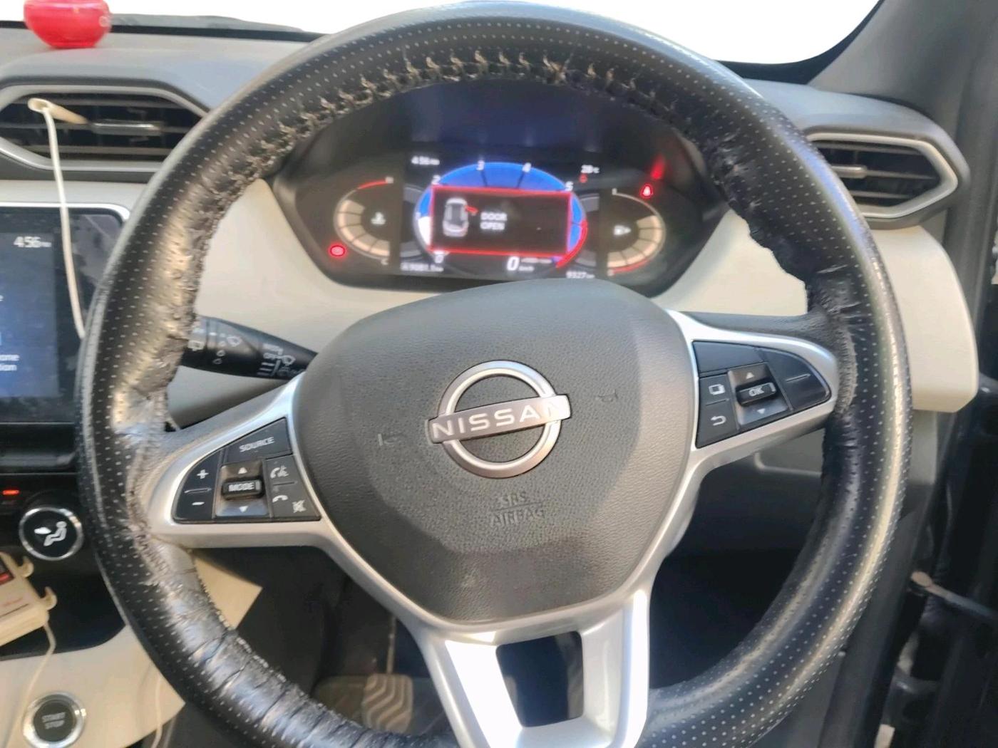 2022 Nissan MAGNITE XV MT, Petrol, Manual, 9,327 km, interior