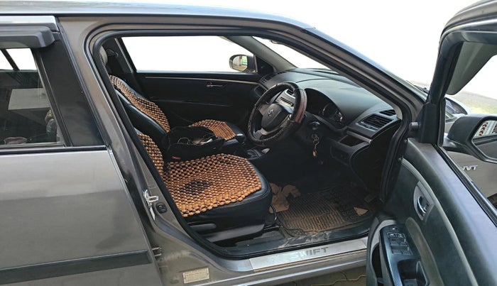 2013 Maruti Swift VXI, Petrol, Manual, 85,152 km, interior