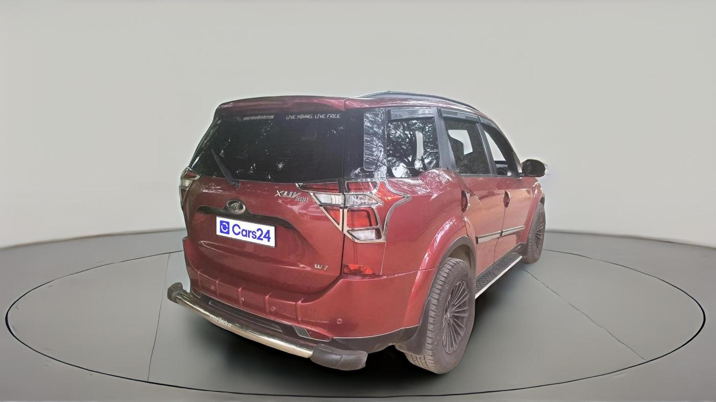 2019 Mahindra XUV500 W7, Diesel, Manual, 1,35,693 km, exterior
