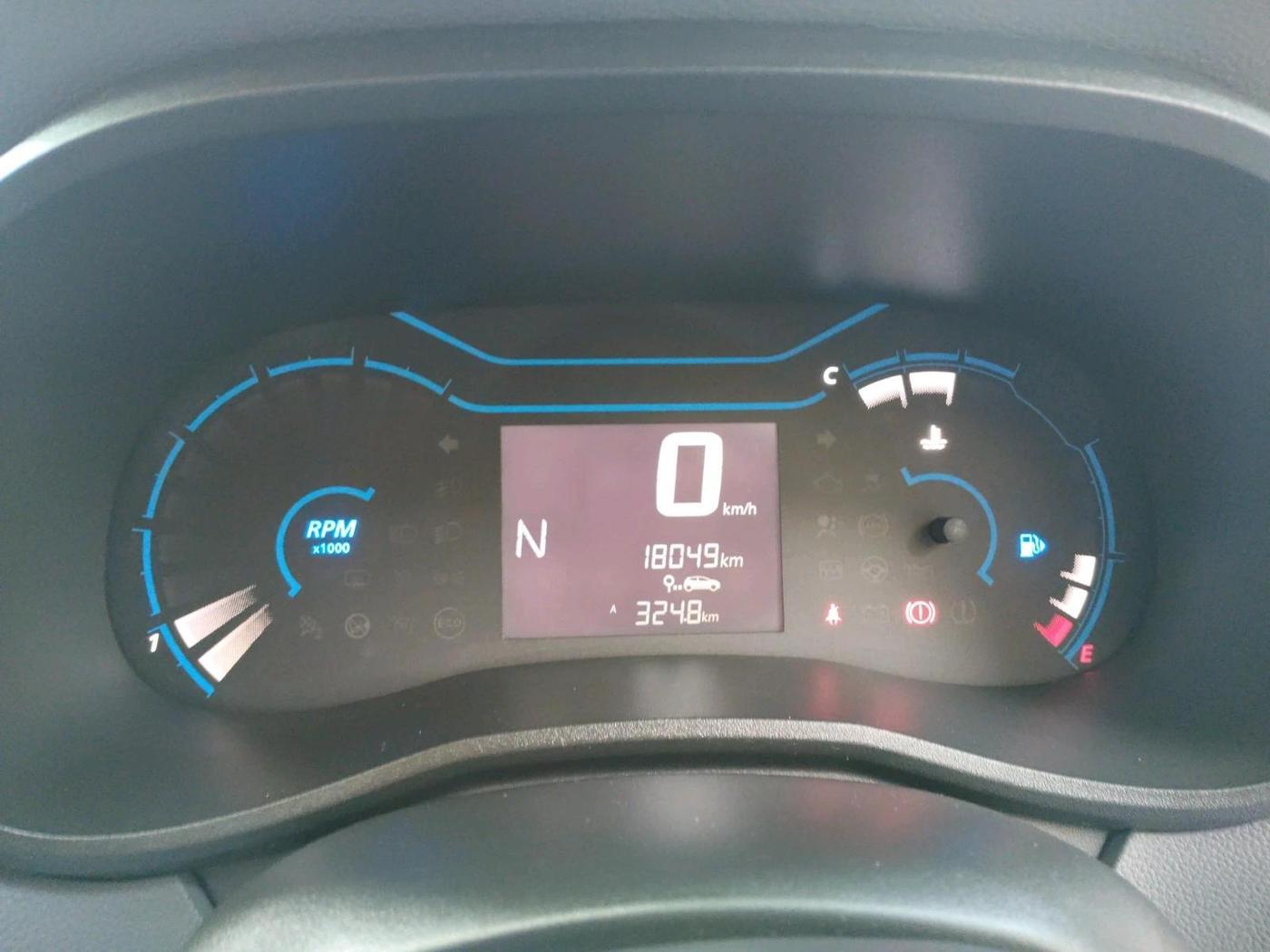 2021 Renault Kwid RXT 1.0 AMT (O), Petrol, Automatic, 18,049 km, interior