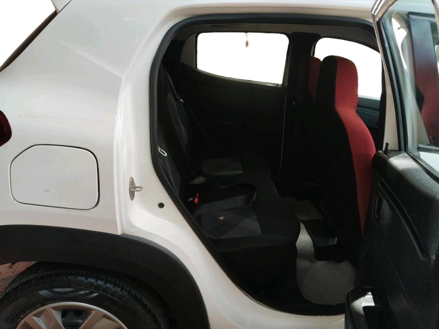 2021 Renault Kwid RXT 1.0 AMT (O), Petrol, Automatic, 18,049 km, interior