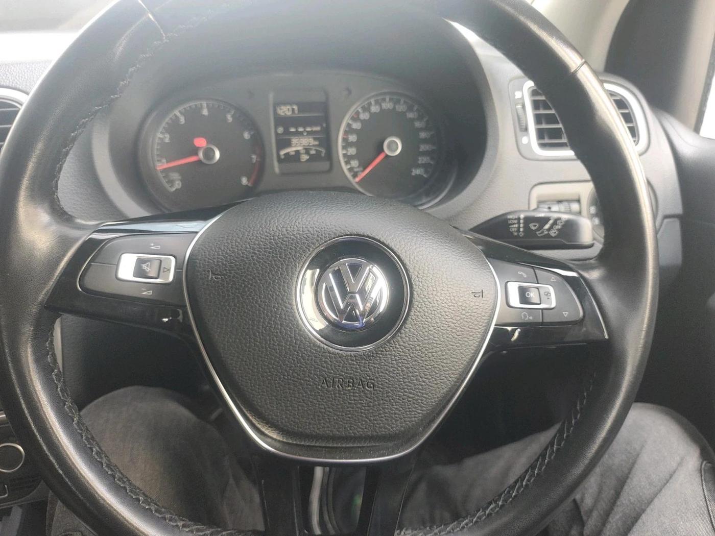 2018 Volkswagen Polo HIGHLINE PLUS 1.0 16 ALLOY, Petrol, Manual, 35,989 km, interior