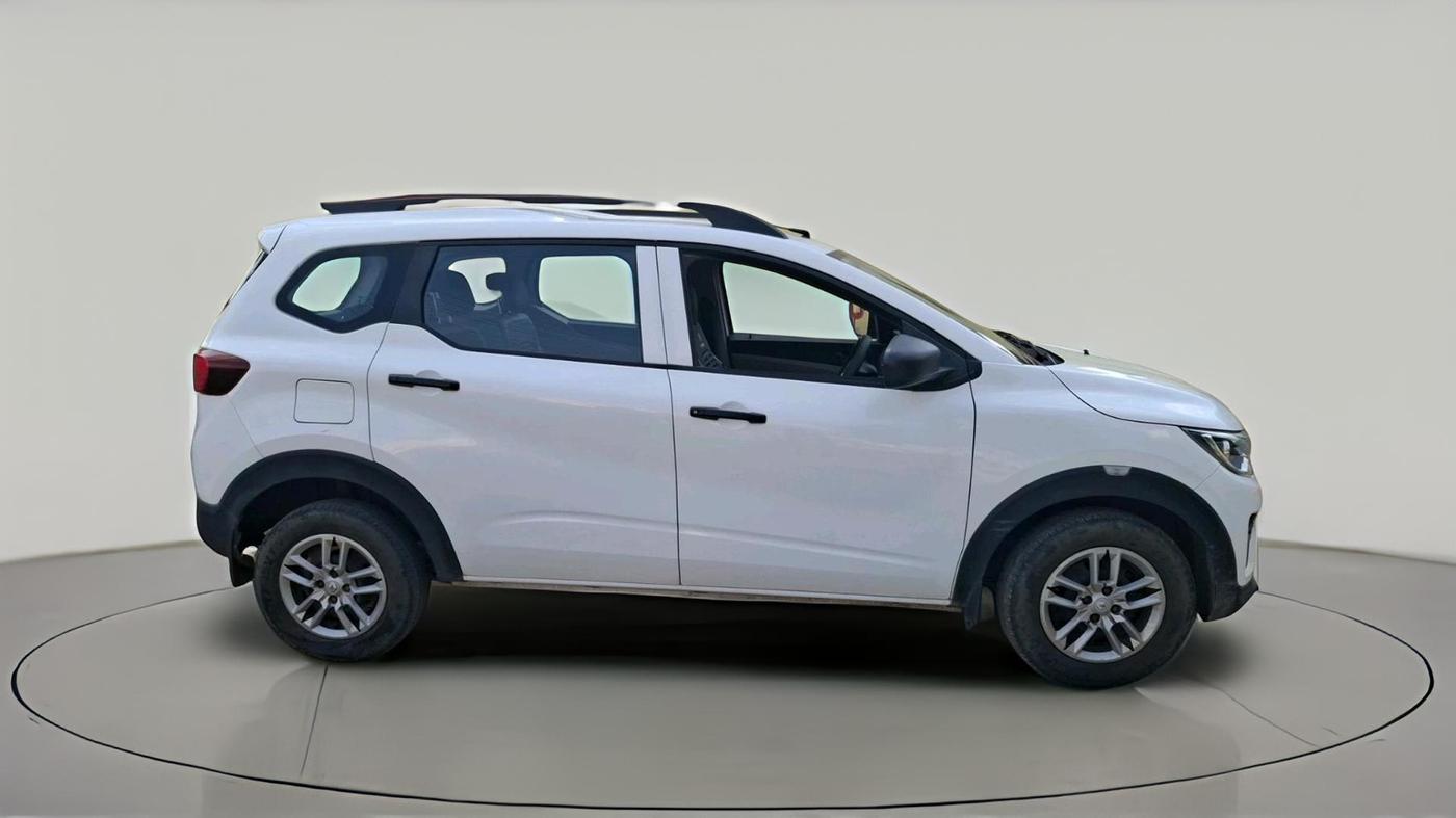 2021 Renault TRIBER RXL MT, Petrol, Manual, 34,093 km, exterior