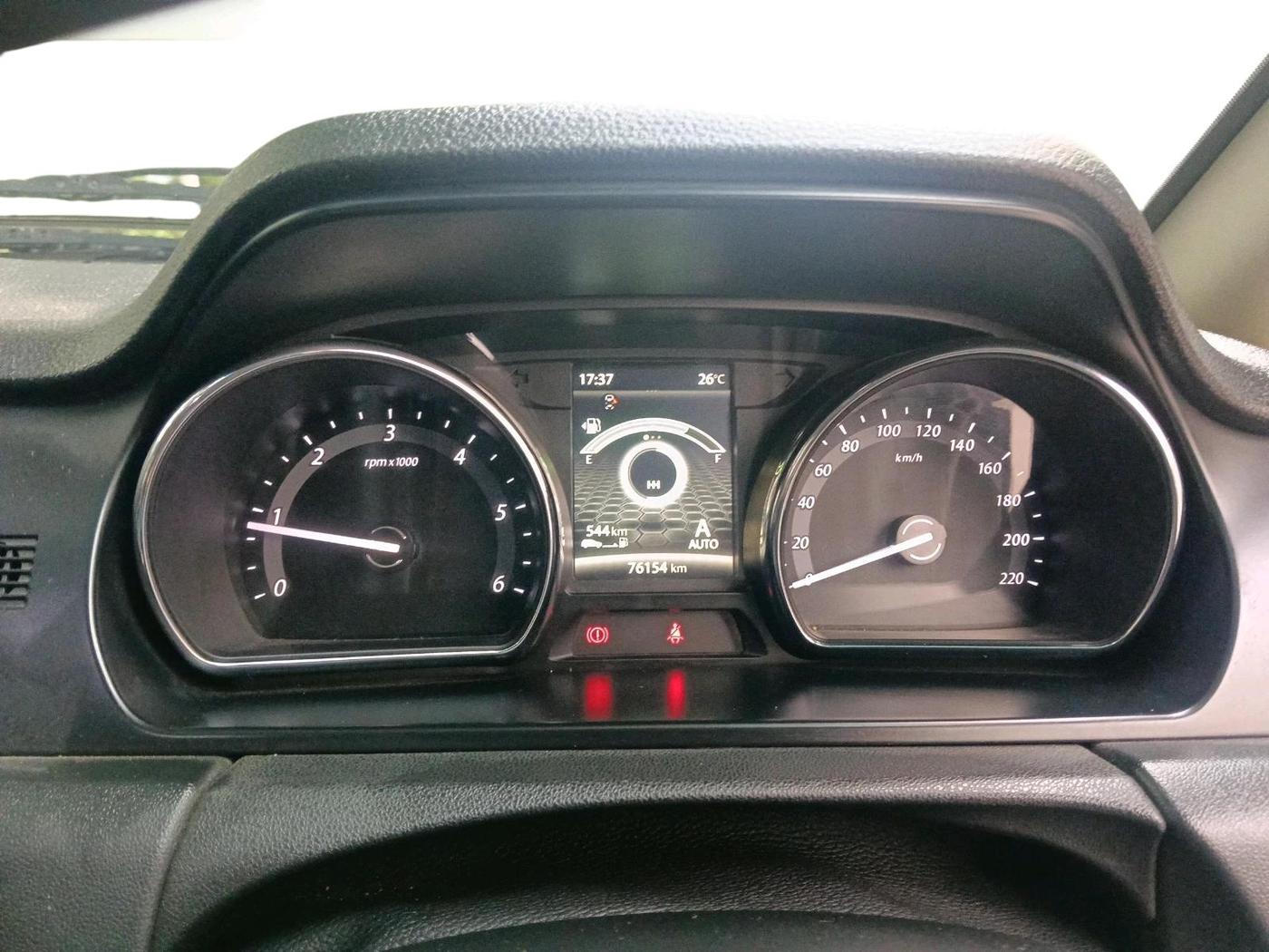 2017 Tata Hexa XM 4X2 7 STR, Diesel, Manual, 76,154 km, interior