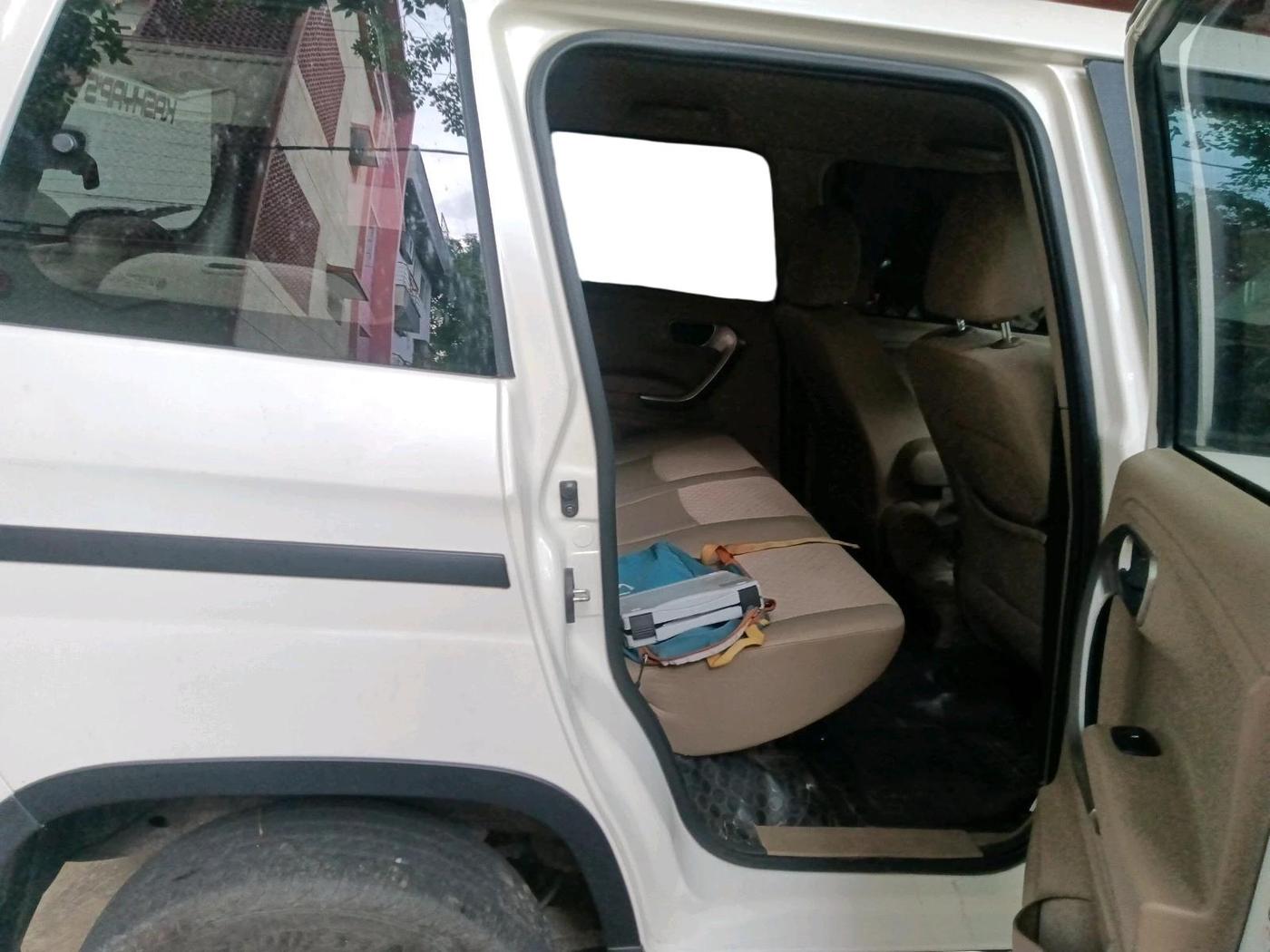 2022 Mahindra BOLERO NEO N10 R, Diesel, Manual, 37,958 km, interior
