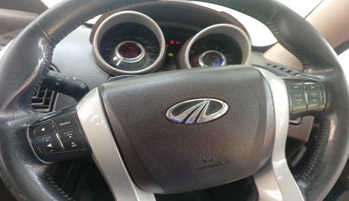 2012 Mahindra XUV500 W8, Diesel, Manual, 1,17,758 km, interior