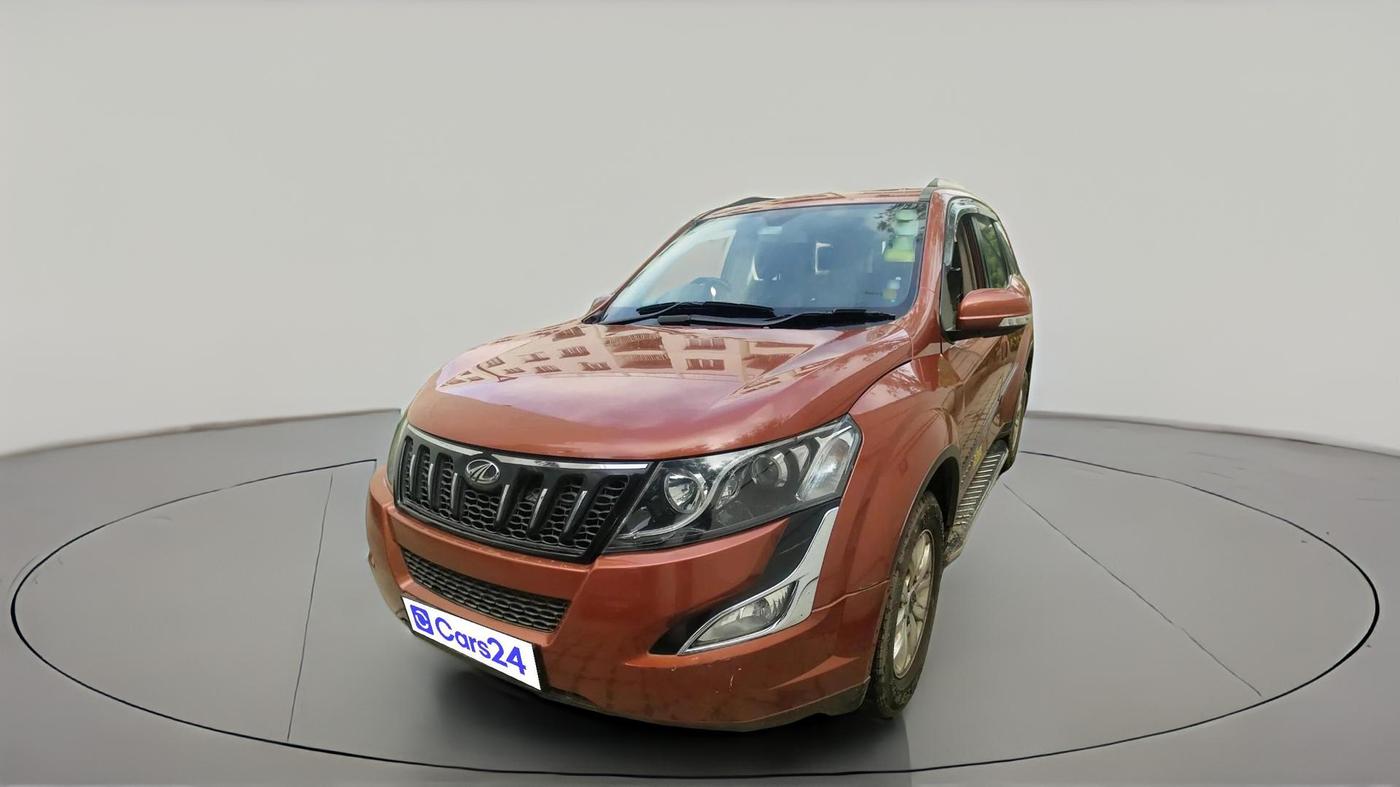 2016 Mahindra XUV500 W10, Diesel, Manual, 1,27,798 km, exterior