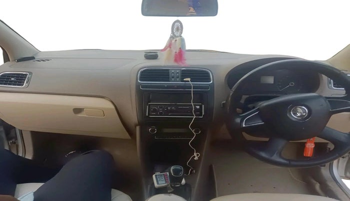 2013 Skoda Rapid ELEGANCE 1.6 TDI CR MT, Diesel, Manual, 1,69,834 km, interior