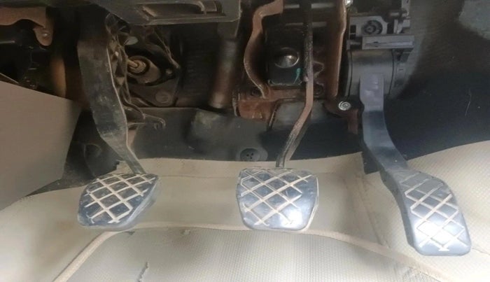 2013 Skoda Rapid ELEGANCE 1.6 TDI CR MT, Diesel, Manual, 1,69,834 km, interior