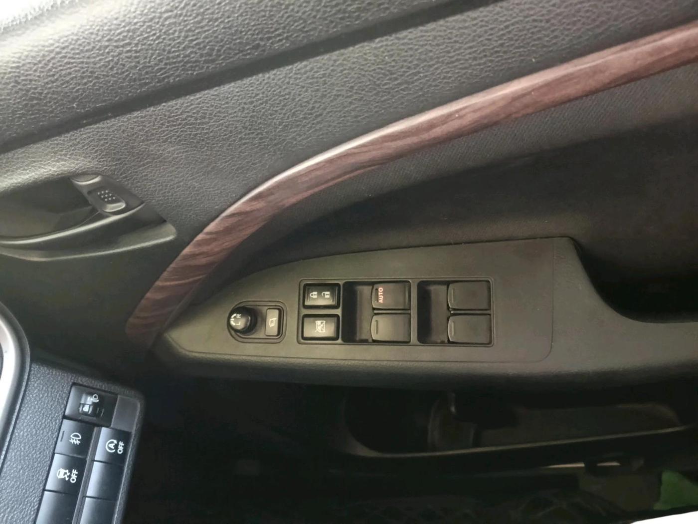 2023 Maruti BREZZA VXI SMART HYBRID, Petrol, Manual, 40,547 km, interior