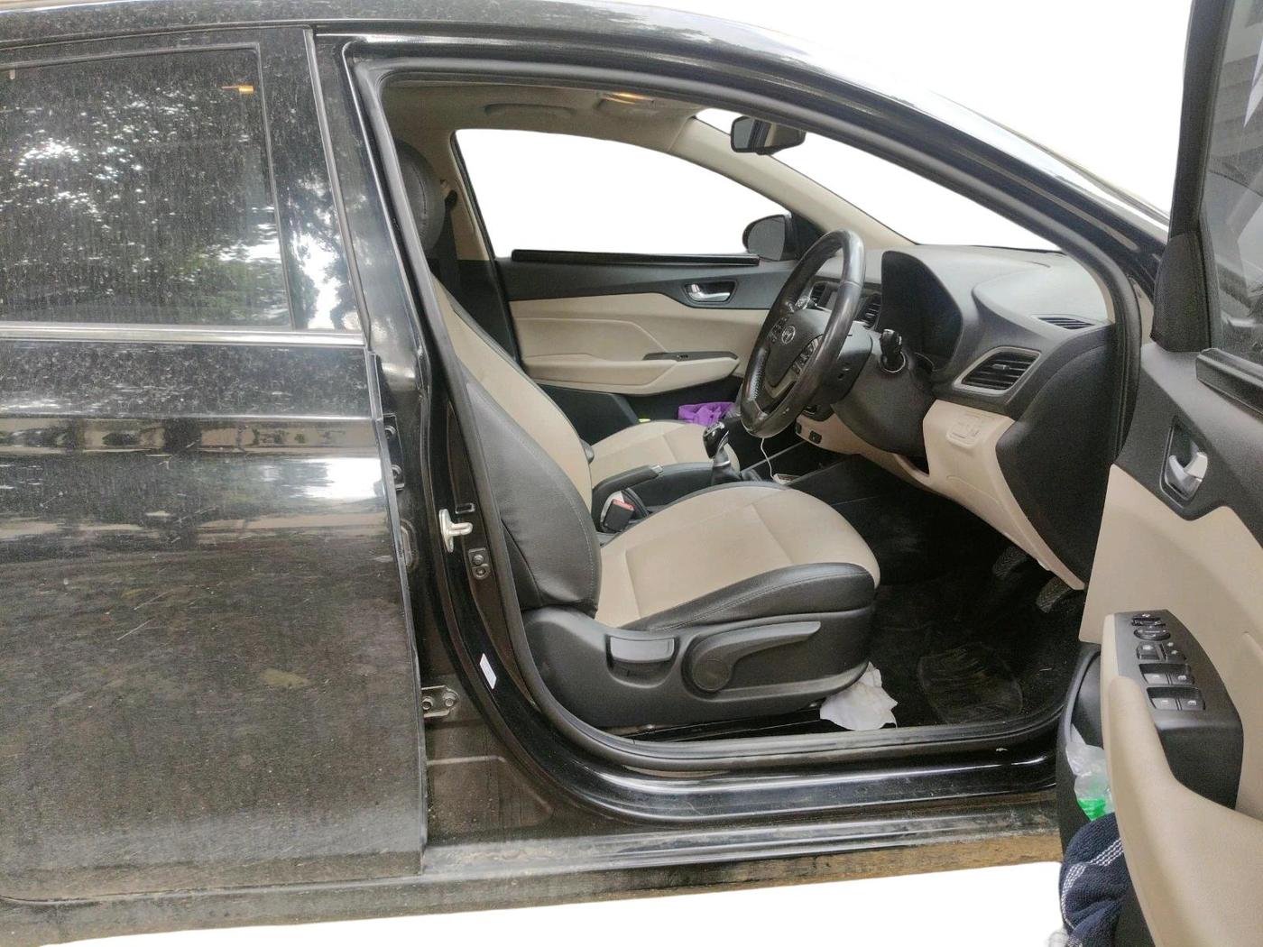 2019 Hyundai Verna 1.6 VTVT SX O, Petrol, Manual, 66,700 km, interior