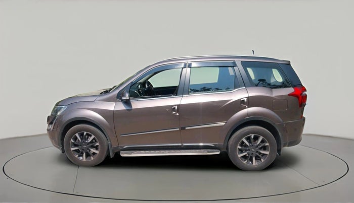 2018 Mahindra XUV500 W11 AT, Diesel, Automatic, 60,552 km, exterior