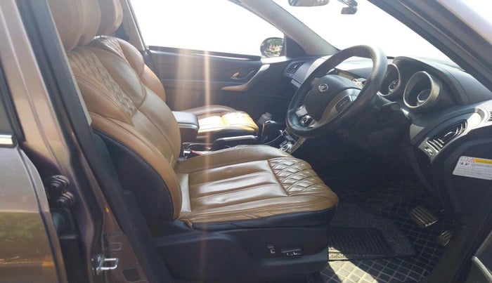 2018 Mahindra XUV500 W11 AT, Diesel, Automatic, 60,552 km, interior