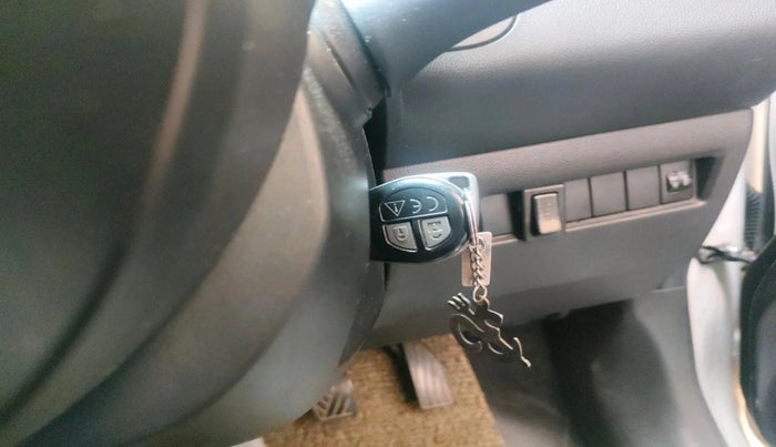 2019 Maruti Swift VXI, Petrol, Manual, 1,07,405 km, interior