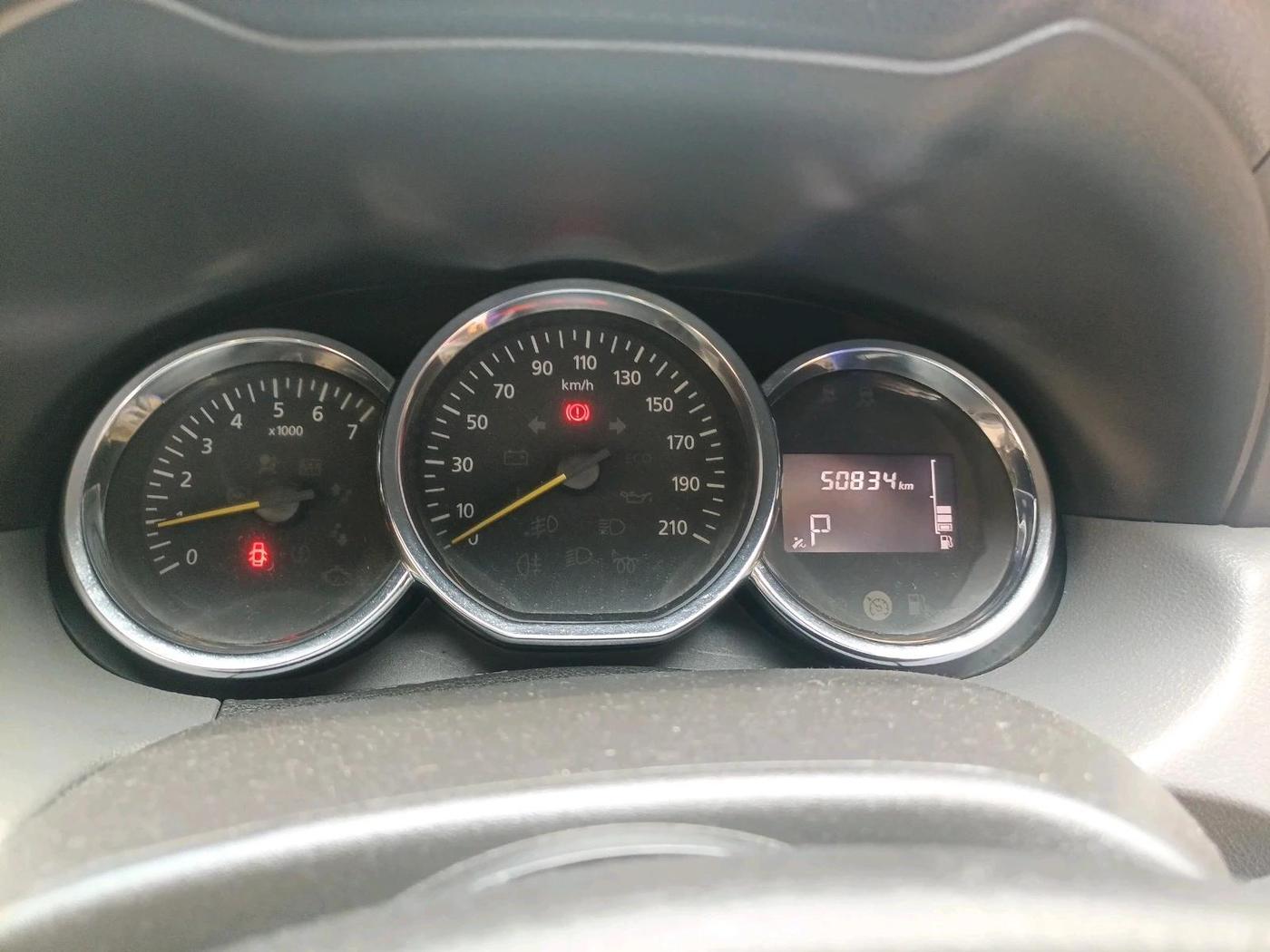 2017 Renault Duster RXS CVT, Petrol, Automatic, 50,834 km, interior