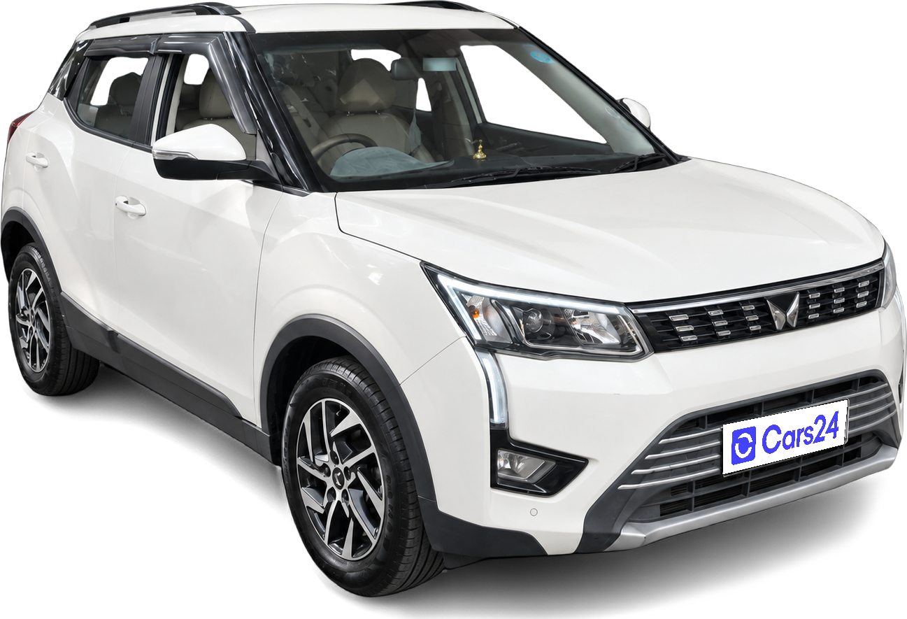2023 Mahindra XUV300 - SUV - Petrol - Manual - ₹10.46 lakh