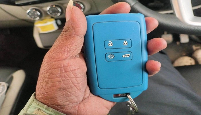 2021 Renault TRIBER RXZ AMT, Petrol, Automatic, 36,835 km, interior