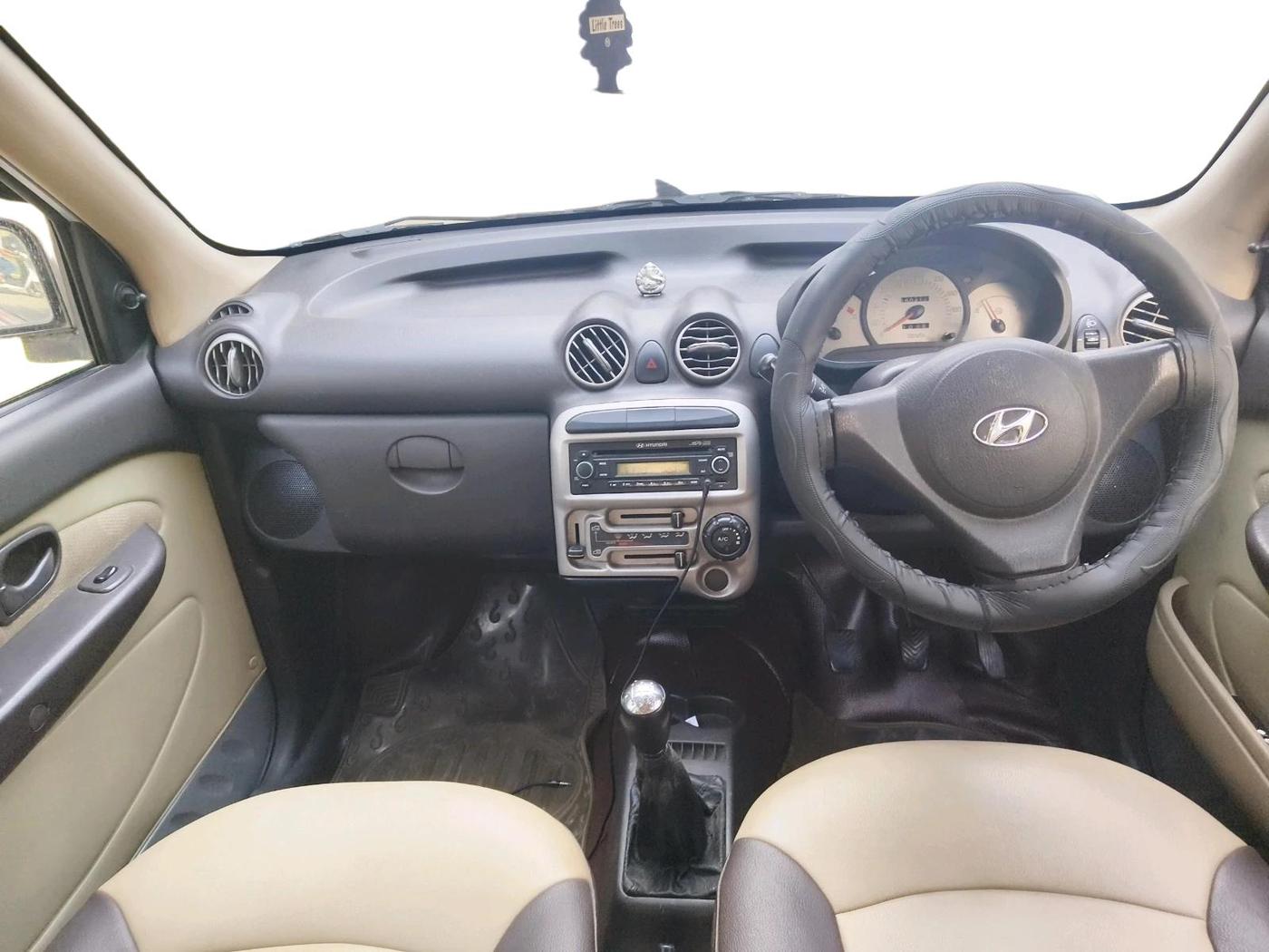 2011 Hyundai Santro Xing GLS, Petrol, Manual, 1,50,414 km, interior