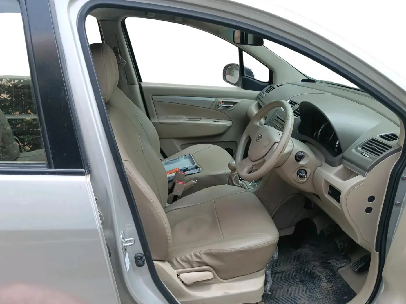 2013 Maruti Ertiga VXI, Petrol, Manual, 1,02,971 km, interior